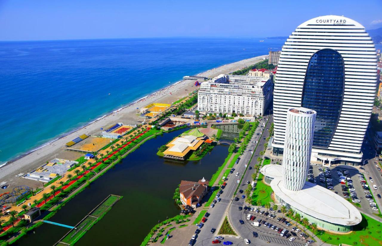 바투미 Sea View From The Clouds 아파트 호텔 외부 사진